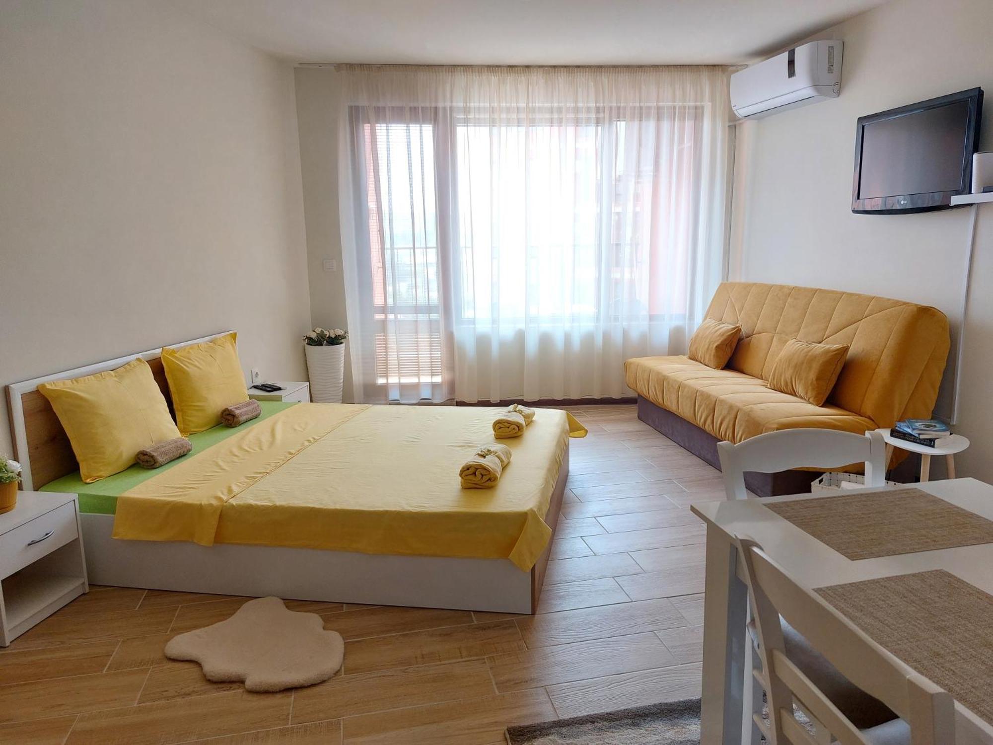 Krimski Apartment - Free Private Parking Varna Exteriör bild